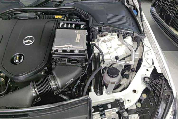 Used Mercedes-Benz C-Class 2022 C 260 L Sport Edition Engine Bay Left