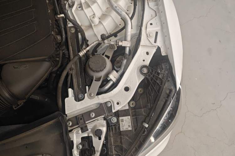 Used Mercedes-Benz C-Class 2022 C 260 L Sport Edition Engine Bay Left