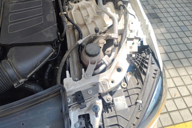Used Mercedes-Benz C-Class 2022 C 260 L Sport Edition Engine Bay Left