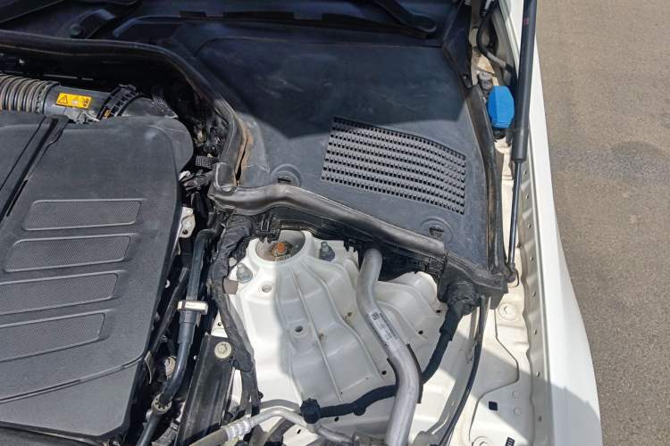Used Mercedes-Benz C-Class 2022 Restyled C 200 L Sport Edition Engine Bay Left