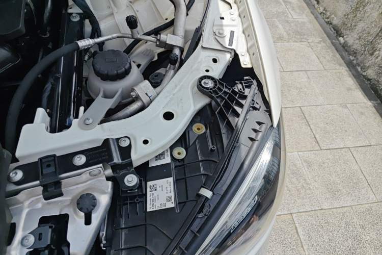 Used Mercedes-Benz C-Class 2022 C 260 L Sport Edition Engine Bay Left