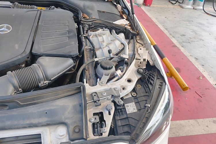 Used Mercedes-Benz C-Class 2022 C 260 L Sport Edition Engine Bay Left