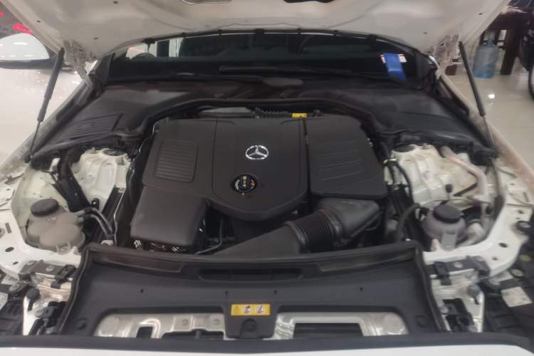 Used Mercedes-Benz C-Class  Engine Bay