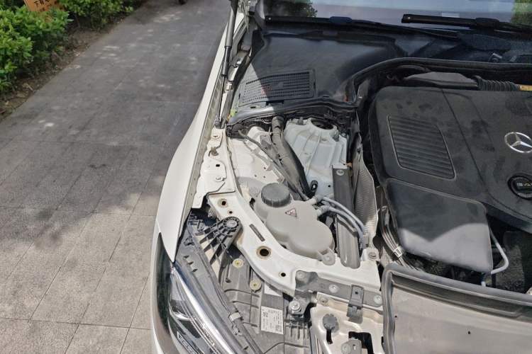 Used Mercedes-Benz C-Class 2022 C 200 L Sport Edition Engine Bay Right