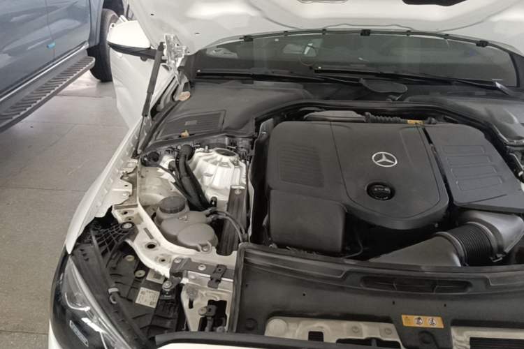 Used Mercedes-Benz C-Class 2022 C 200 L Sport Edition Engine Bay Right