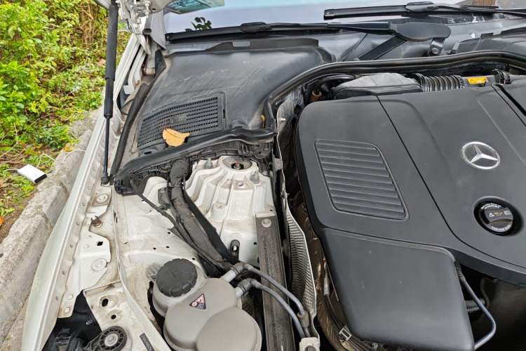 Used Mercedes-Benz C-Class 2022 C 200 L Sport Edition Engine Bay Right