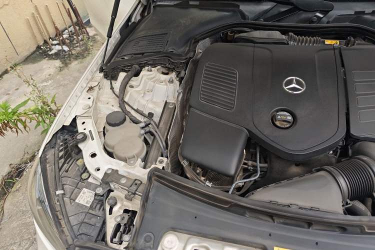 Used Mercedes-Benz C-Class 2022 C 260 L Engine Bay Right