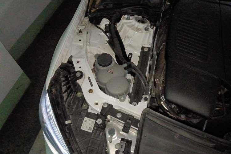 Used Mercedes-Benz C-Class 2022 C 260 L Sport Edition Engine Bay Right