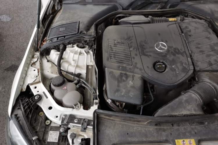 Used Mercedes-Benz C-Class 2022 C 260 L Engine Bay Right