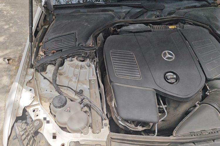 Used Mercedes-Benz C-Class 2022 C 260 L Engine Bay Right