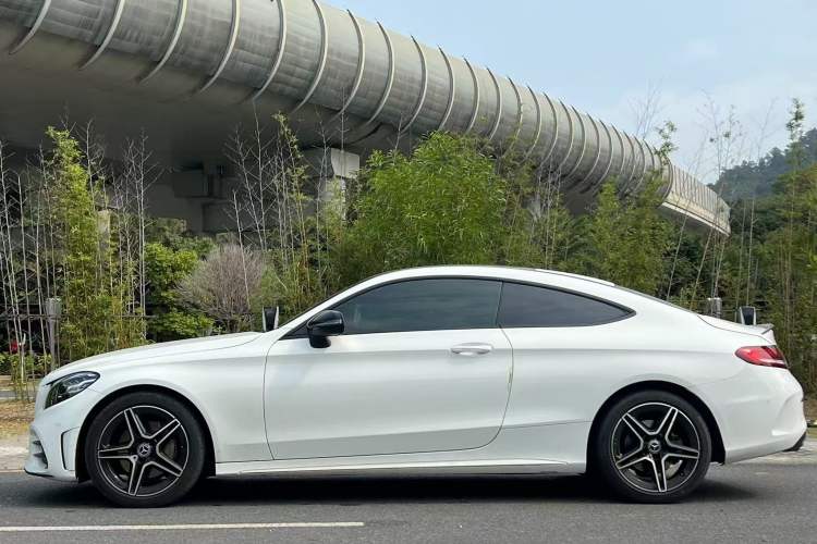 Used Mercedes-Benz C-Class 2022 Refreshed C 260 Coupe Exterior 2