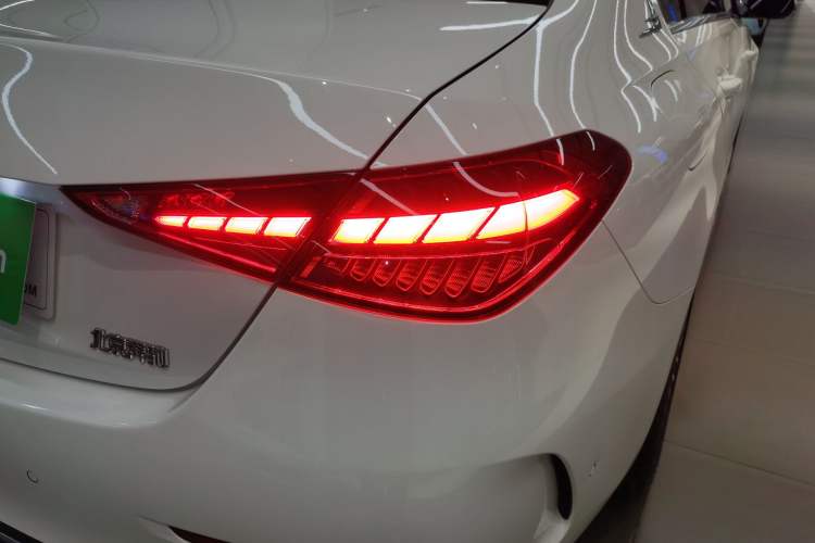 Used Mercedes-Benz C-Class 2022 Restyled C 260 L Sport Edition Exterior 3