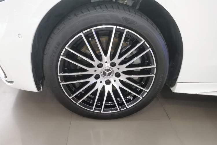 Used Mercedes-Benz C-Class 2022 Restyled C 260 L Sport Edition Exterior 4