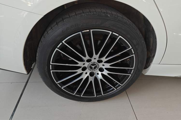 Used Mercedes-Benz C-Class 2022 Restyled C 260 L Sport Edition Exterior 5