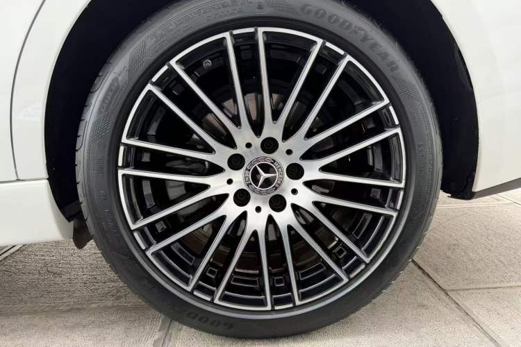 Used Mercedes-Benz C-Class 2022 Restyled C 260 L Sport Edition Exterior 9