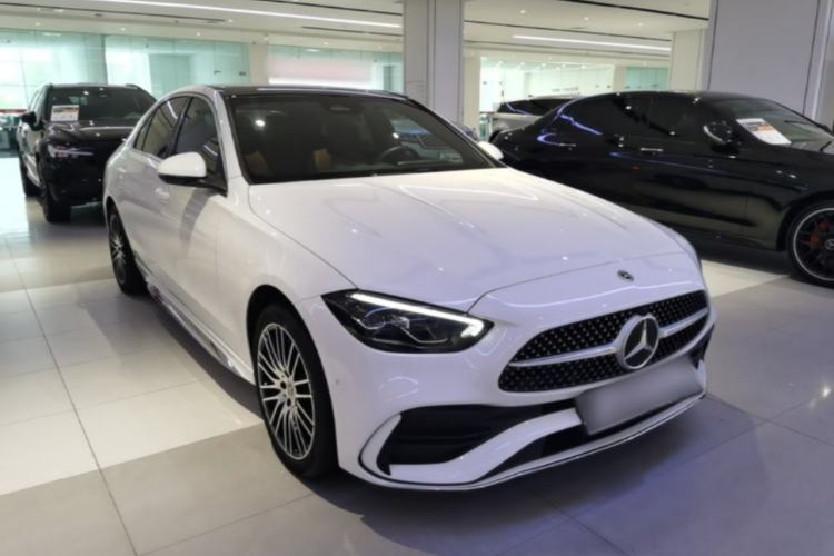 Used Mercedes-Benz C-Class 2022 Restyled C 260 L Sport Edition Front Right 45 Deg
