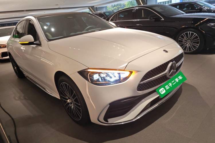 Used Mercedes-Benz C-Class 2022 C 260 L Sport Edition Front Right 45 Deg