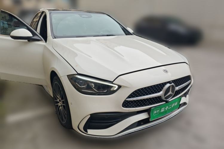 Used Mercedes-Benz C-Class 2022 C 260 L Front Right 45 Deg