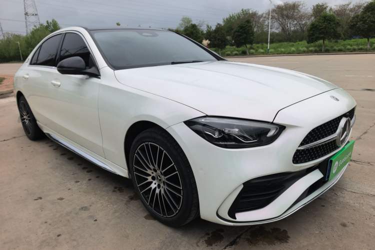 Used Mercedes-Benz C-Class 2022 C 260 L Sport Edition Front Right 45 Deg