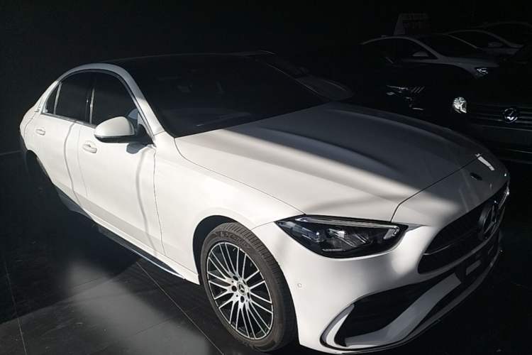 Used Mercedes-Benz C-Class 2022 C 260 L Sport Edition Front Right 45 Deg