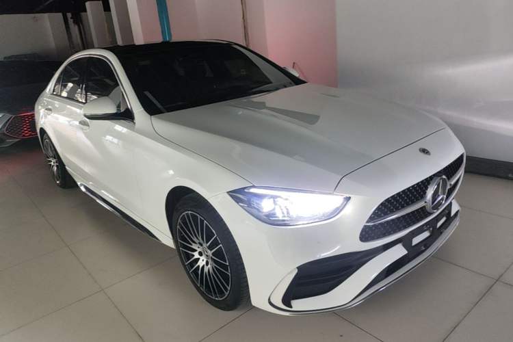 Used Mercedes-Benz C-Class 2022 Restyled C 260 L Sport Edition Front Right 45 Deg