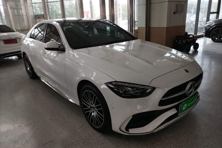 Used Mercedes-Benz C-Class 2022 C 260 L Sport Edition Front Right 45 Deg