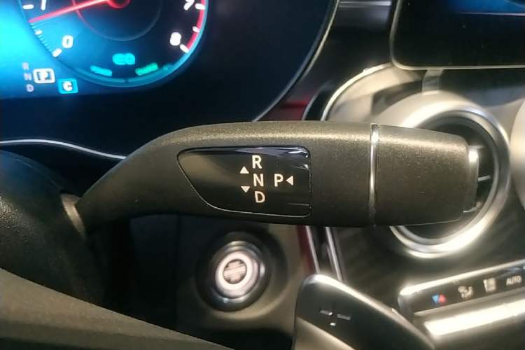 Used Mercedes-Benz C-Class 2022 Refreshed C 260 Coupe Gear Lever