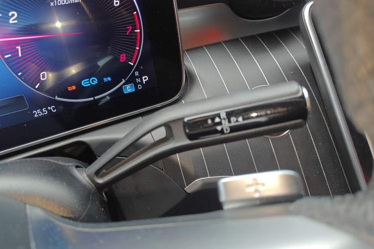 Used Mercedes-Benz C-Class 2022 Restyled C 260 L Sport Edition Gear Lever