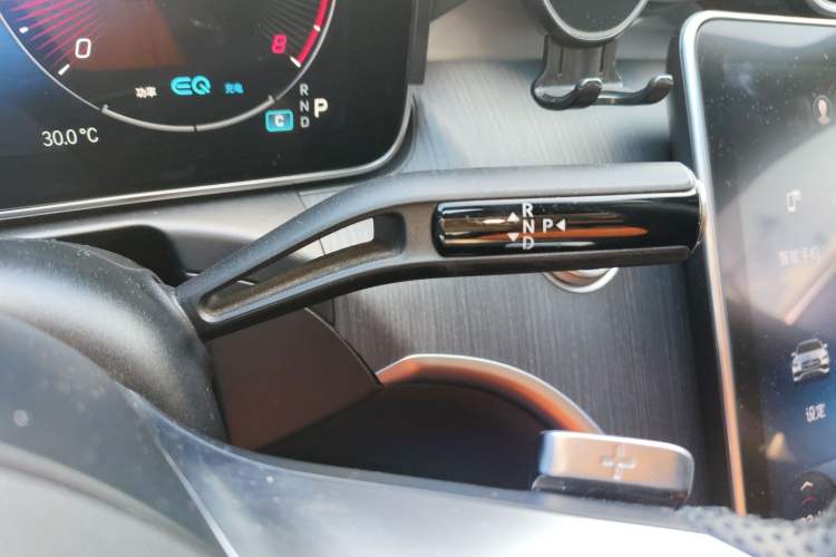 Used Mercedes-Benz C-Class 2022 Restyled C 200 L Sport Edition Gear Lever
