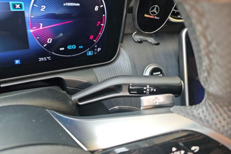 Used Mercedes-Benz C-Class 2022 Restyled C 200 L Sport Edition Gear Lever