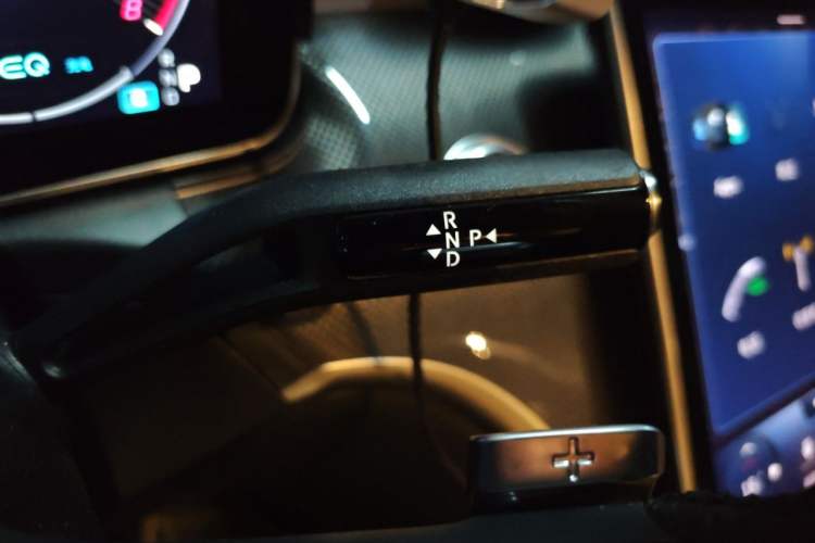 Used Mercedes-Benz C-Class 2022 Restyled C 260 L Sport Edition Gear Lever