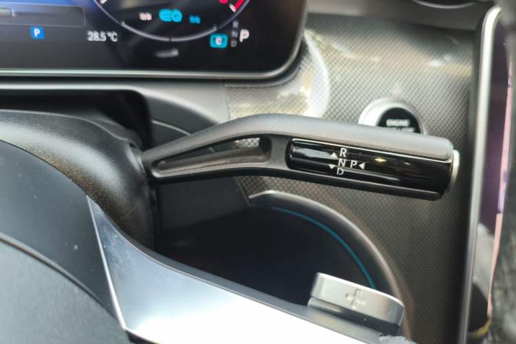 Used Mercedes-Benz C-Class 2022 Restyled C 260 L Sport Edition Gear Lever