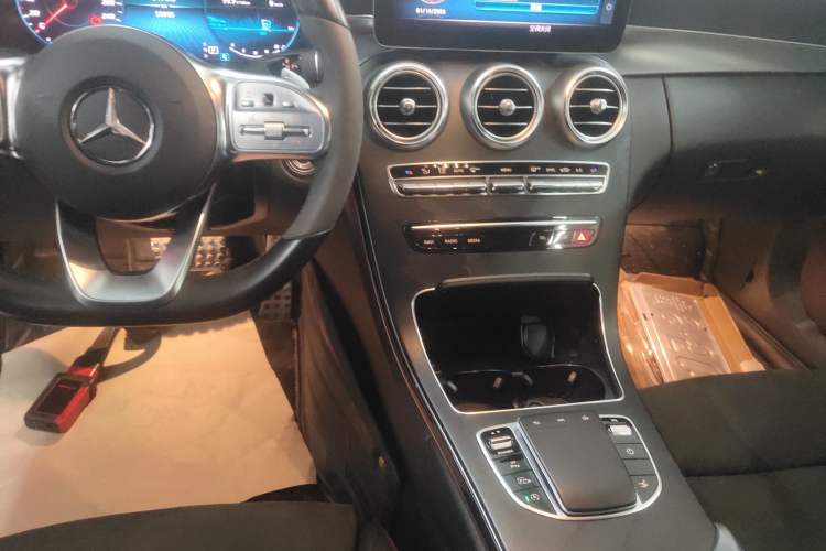 Used Mercedes-Benz C-Class 2022 Refreshed C 260 Coupe Gear Lever