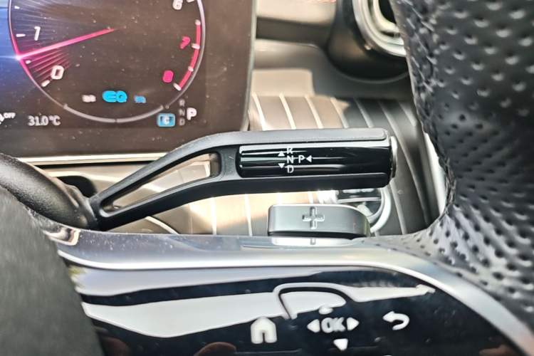 Used Mercedes-Benz C-Class 2022 Restyled C 260 L Sport Edition Gear Lever
