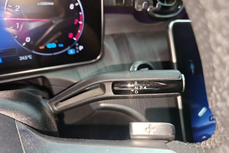 Used Mercedes-Benz C-Class 2022 C 200 L Sport Edition Gear Lever