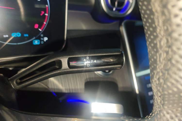 Used Mercedes-Benz C-Class 2022 Restyled C 200 L Sport Edition Gear Lever