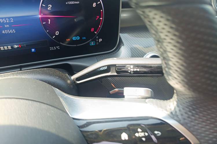 Used Mercedes-Benz C-Class 2022 Restyled C 260 L Sport Edition Gear Lever