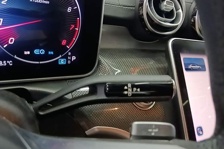 Used Mercedes-Benz C-Class 2022 Restyled C 260 L Sport Edition Gear Lever