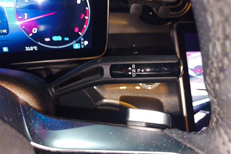Used Mercedes-Benz C-Class 2022 Restyled C 260 L Sport Edition Gear Lever