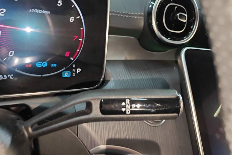 Used Mercedes-Benz C-Class 2022 C 200 L Sport Edition Gear Lever