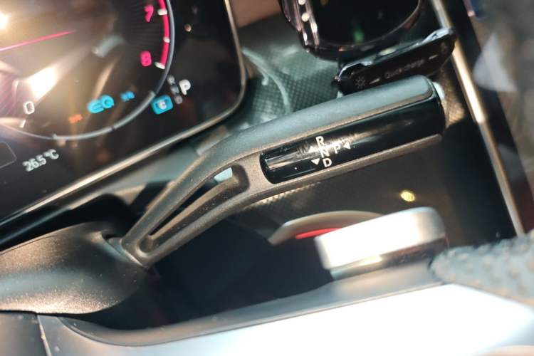 Used Mercedes-Benz C-Class 2022 Restyled C 260 L Sport Edition Gear Lever