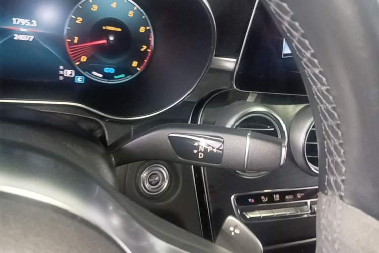 Used Mercedes-Benz C-Class 2022 Refreshed C 260 Coupe Gear Lever
