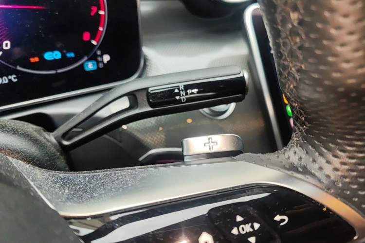 Used Mercedes-Benz C-Class 2022 Restyled C 260 L Sport Edition Gear Lever