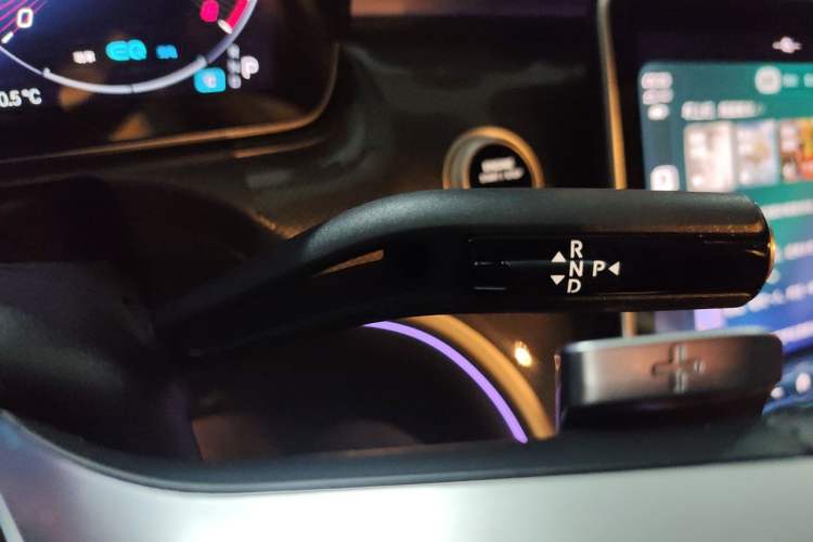 Used Mercedes-Benz C-Class 2022 Restyled C 260 L Sport Edition Gear Lever