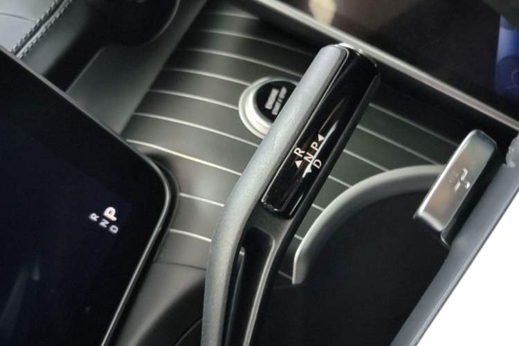 Used Mercedes-Benz C-Class 2022 C 260 L Sport Edition Gear Lever
