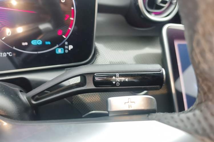 Used Mercedes-Benz C-Class 2022 Restyled C 260 L Sport Edition Gear Lever