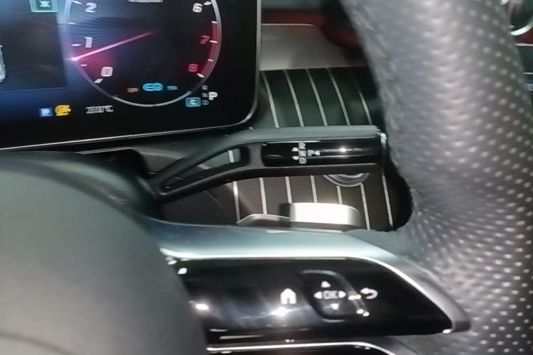 Used Mercedes-Benz C-Class 2022 Restyled C 260 L Sport Edition Gear Lever