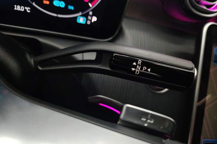 Used Mercedes-Benz C-Class 2022 C 260 L Obsidian Night Sport Edition Gear Lever