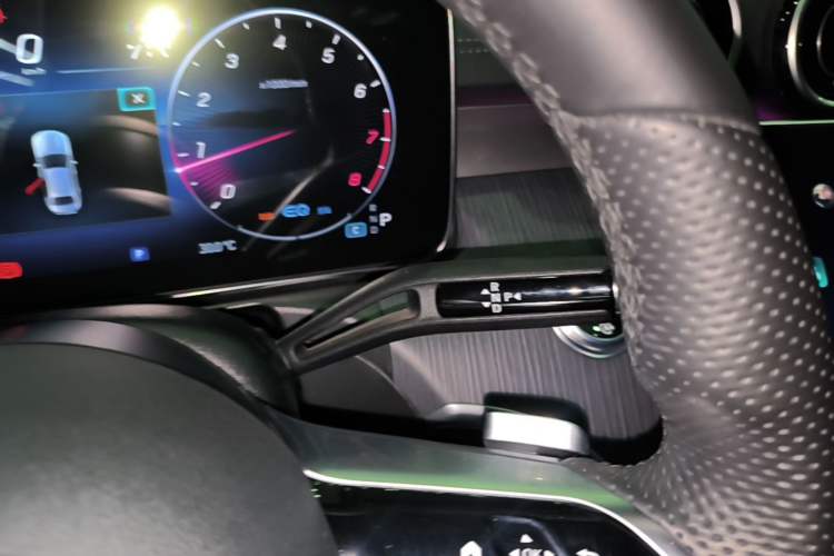 Used Mercedes-Benz C-Class 2022 Restyled C 200 L Sport Edition Gear Lever