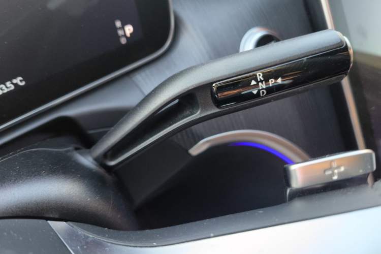Used Mercedes-Benz C-Class 2022 Restyled C 260 L Sport Edition Gear Lever